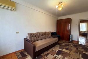 квартира за адресою Космонавтів вул., 6