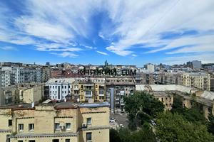комерційна за адресою Антоновича вул. (Горького), 33В