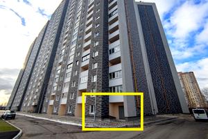 комерційна за адресою Ревуцького вул., 54
