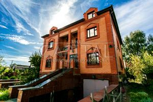 будинок за адресою Грушевського вул.