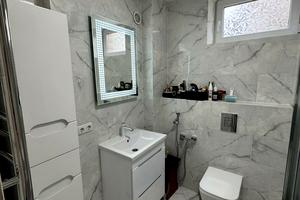 квартира за адресою Кобринської Н., 13