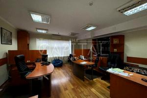 комерційна за адресою Оболонська набережна вул., 7