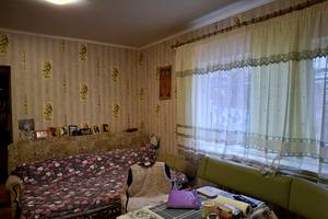 будинок за адресою смт. Обухівка, Мирна