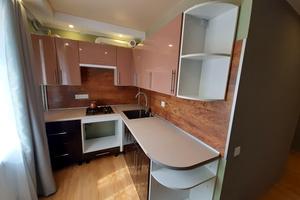 квартира за адресою Бурхана, 25
