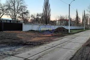 комерційна за адресою Паркова вул., 32