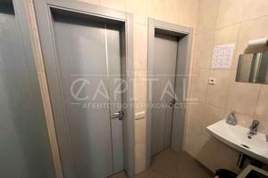 комерційна за адресою Антоновича вул. (Горького), 33В