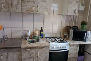 квартира за адресою Захисників України вул., 32
