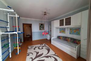 квартира за адресою Дніпровська набережна вул., 23