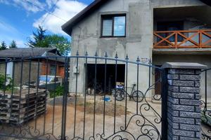 будинок за адресою Вишнева вул., 152