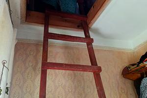 будинок за адресою Квітнева