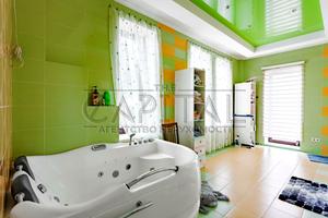 будинок за адресою Богатирська вул., 30