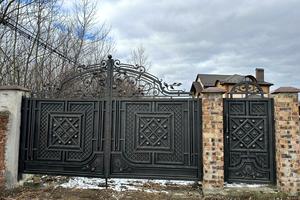 будинок за адресою с. Микитинці, Юності