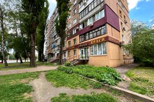 комерційна за адресою Міру, 21