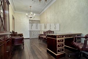 комерційна за адресою Шота Руставелі вул., 12