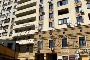 комерційна за адресою В'ячеслава Чорновола вул., 27