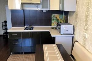 квартира за адресою Платанова вул., 82