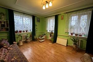 дом по адресу центральна