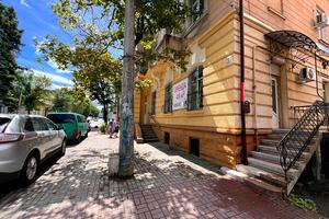 коммерческая по адресу Богдана Лепкого ул., 37