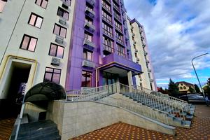 комерційна за адресою Садова вул., 1-В к1