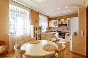 будинок за адресою Зарічний пров., 10