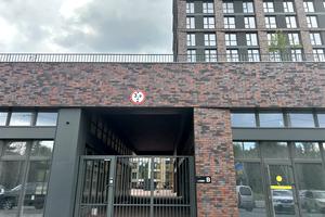 комерційна за адресою Набережна Перемоги вул., 128