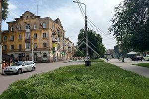 комерційна за адресою Мартіна Шимановського вул. (Комуністична), 7