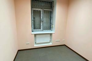 комерційна за адресою Криворізька вул., 12