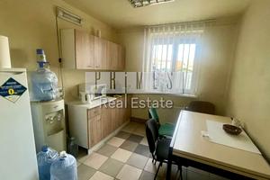 комерційна за адресою Науки просп., 33А