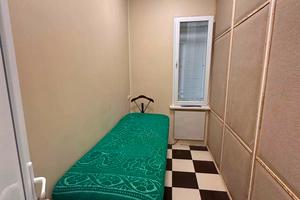 комерційна за адресою Антоновича вул. (Горького), 21 А