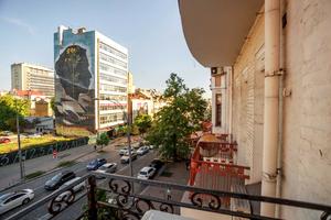 комерційна за адресою Велика Васильківська вул. (Червоноармійська), 38