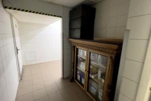 комерційна за адресою Саксаганського вул., 68/21