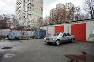 комерційна за адресою Автозаводська вул., 2