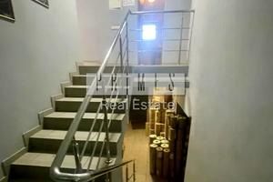 комерційна за адресою Науки просп., 33А