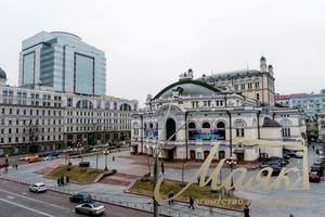 комерційна за адресою Володимирська вул., 51/53