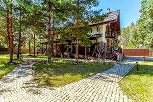 дом по адресу Радісна, 3