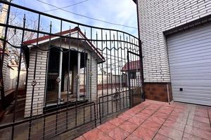 будинок за адресою Вишнева