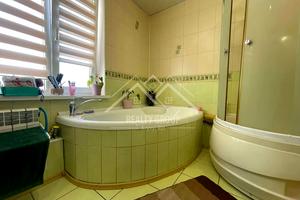 квартира за адресою Лісового вул., 42
