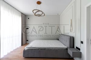 будинок за адресою Центральна вул., 1