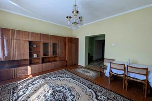 дом по адресу Центральна