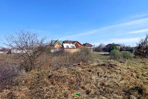 участок по адресу Патріотів, 18