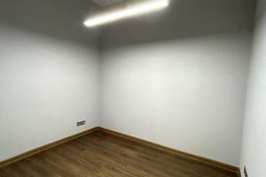 комерційна за адресою Кловський узвіз (Кловський), 7