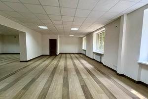 коммерческая по адресу Тітова вул., 5