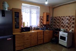 будинок за адресою Українська
