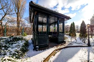комерційна за адресою Польова вул., 33