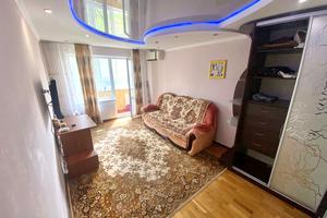 квартира за адресою Дніпровська набережна вул., 9