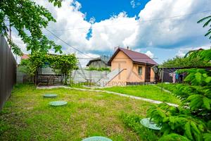 комерційна за адресою Садова вул., 22