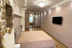 квартира за адресою Академіка Глушкова просп., 9-В