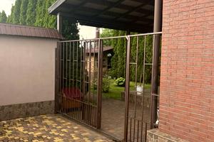дом по адресу київська, 104