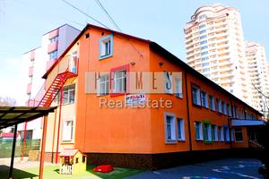 комерційна за адресою Борщагівська вул., 204 к2