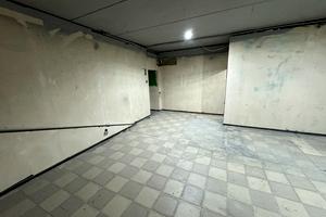 коммерческая по адресу Небесной Сотни ул. (Ленина), 61